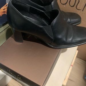 Women's patent leather heel shoe square toe